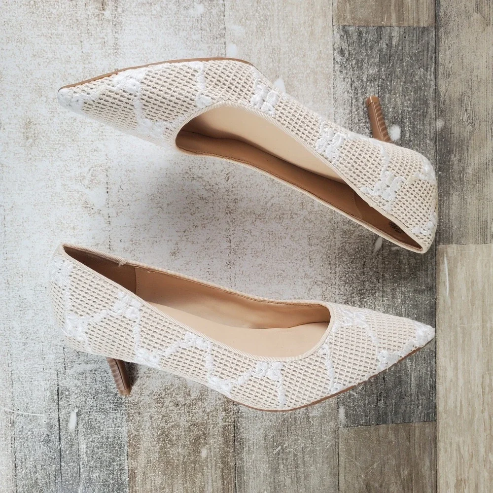 Nine West Alake Womens Pump Sz 8.5 Light Natural Slip On Pointed Toe Kitten Heel